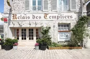 Devanture Hôtel Le Relais des Templiers